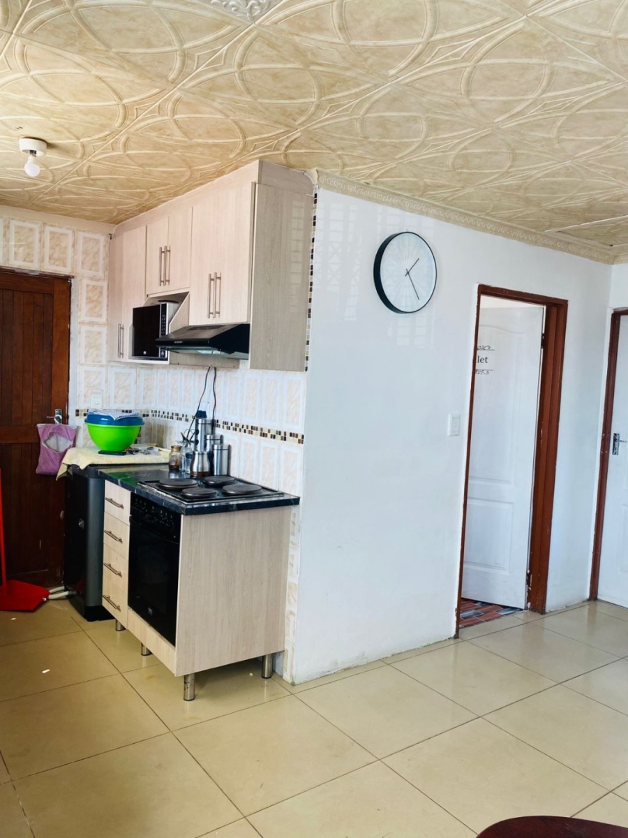 2 Bedroom Property for Sale in Harare Western Cape
